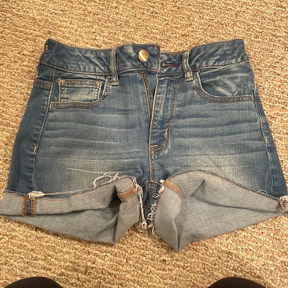 AMERICAN EAGLE HI-RISE JEAN SHORTS